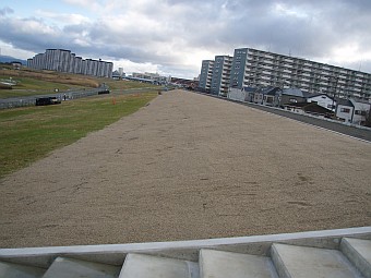 侵食防止ｼｰﾄ土砂充填完了